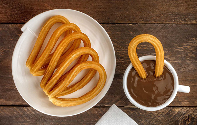 Churros y chocolate: warming up the winter in Spain